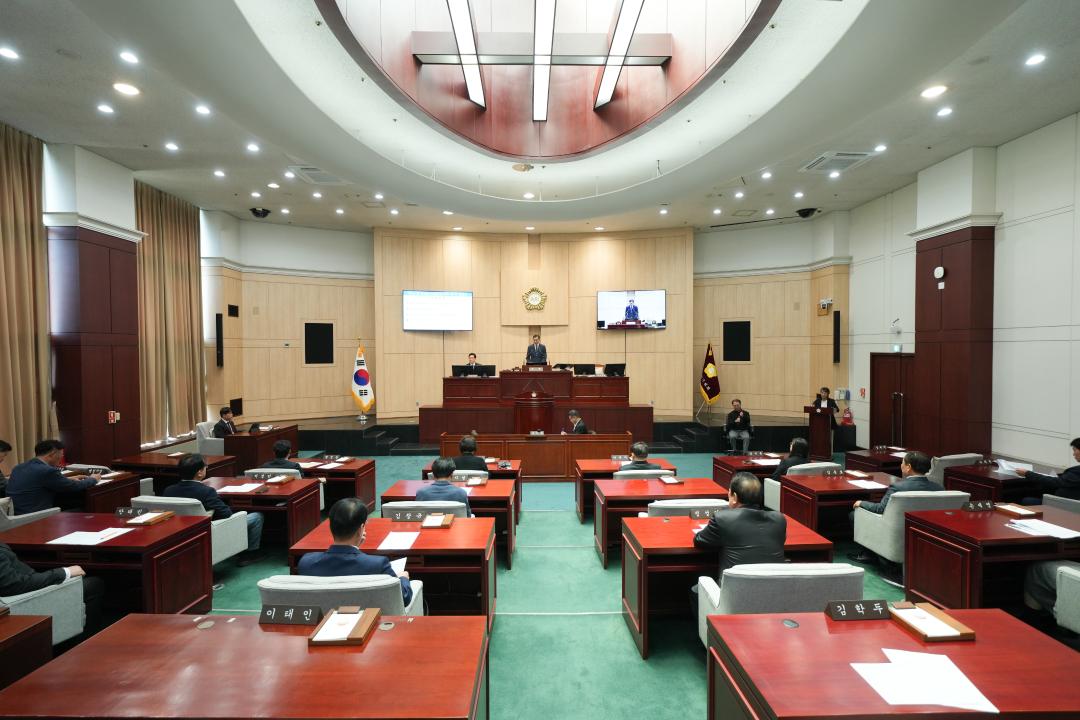 '동대문구의회, 제351회 임시회 개회' 게시글의 사진(2) '20260424 제351회 임시회 본회의 (418).jpg'