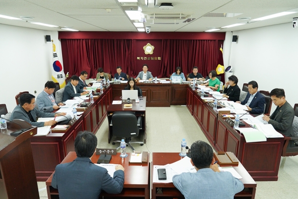 '제323회 임시회 복지건설위원회' 게시글의 사진(1) '20230914 제323회 임시회 복지건설위원회 (136).jpg'