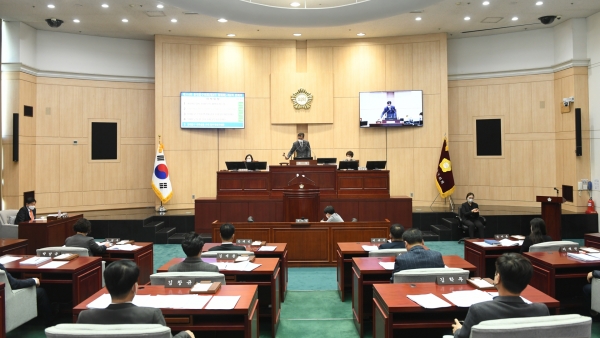 '제316회 정례회 본회의' 게시글의 사진(2) '20221018 제316회 정례회 본회의 (718).jpg'