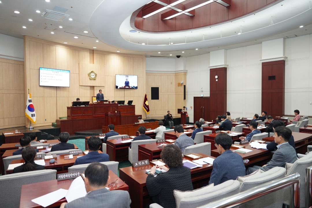 '동대문구의회, 제347회 임시회 개회' 게시글의 사진(1) '20251017 제347회 임시회 본회의 (27).jpg'